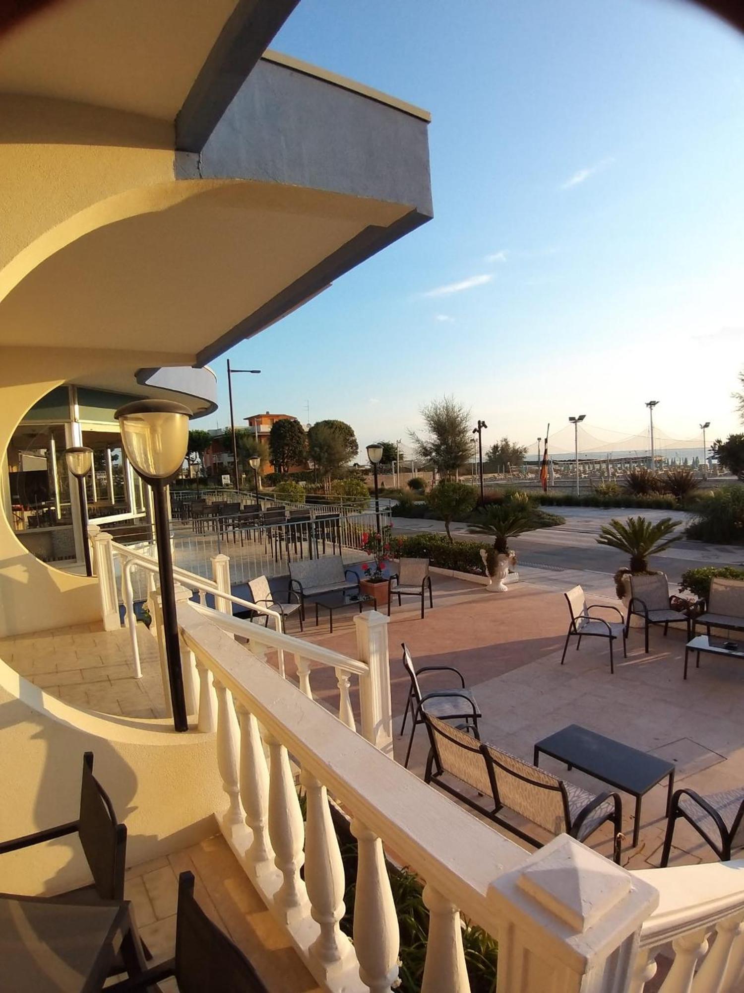 Hotel Ideal Rimini Luaran gambar