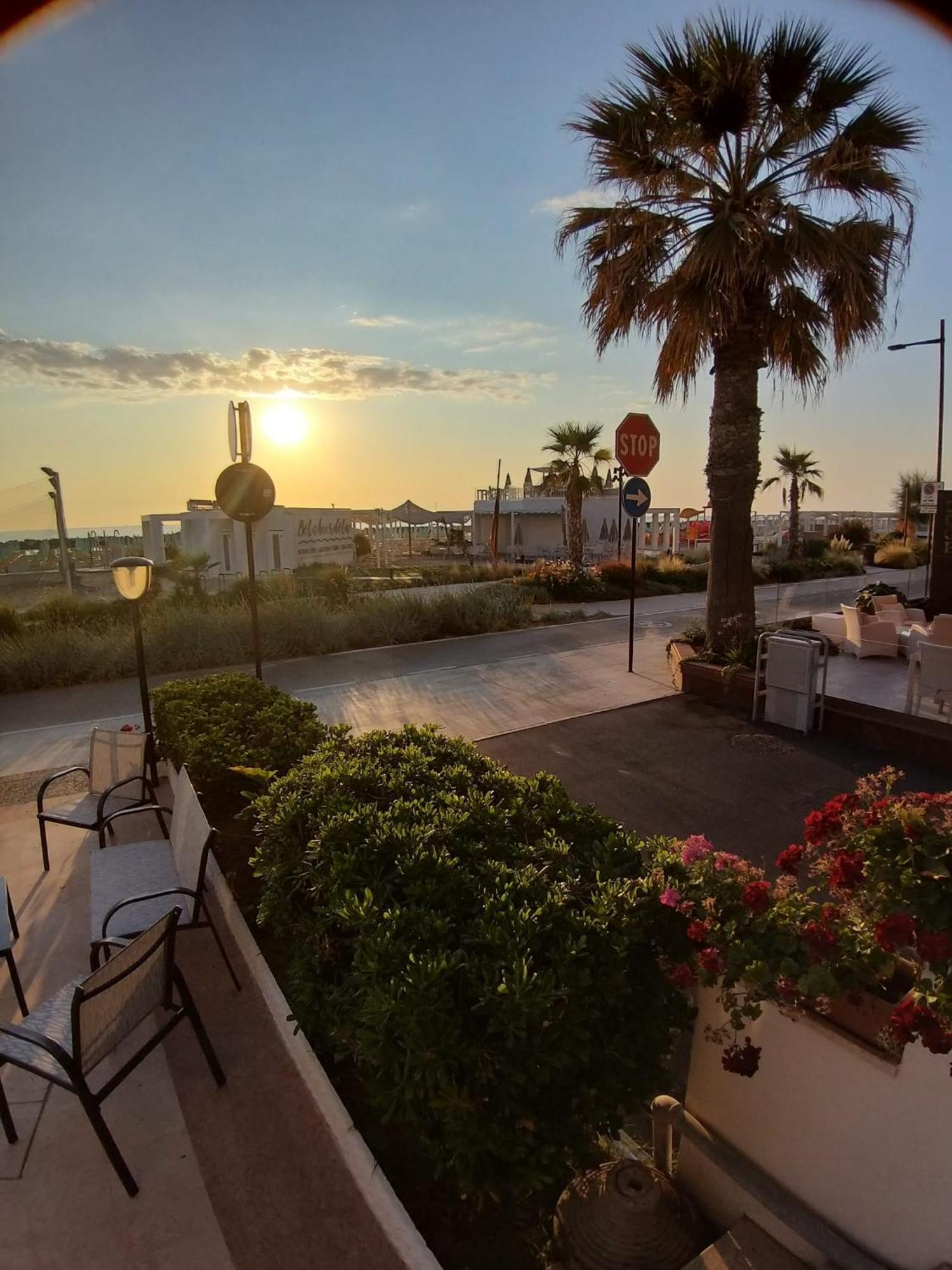Hotel Ideal Rimini Luaran gambar