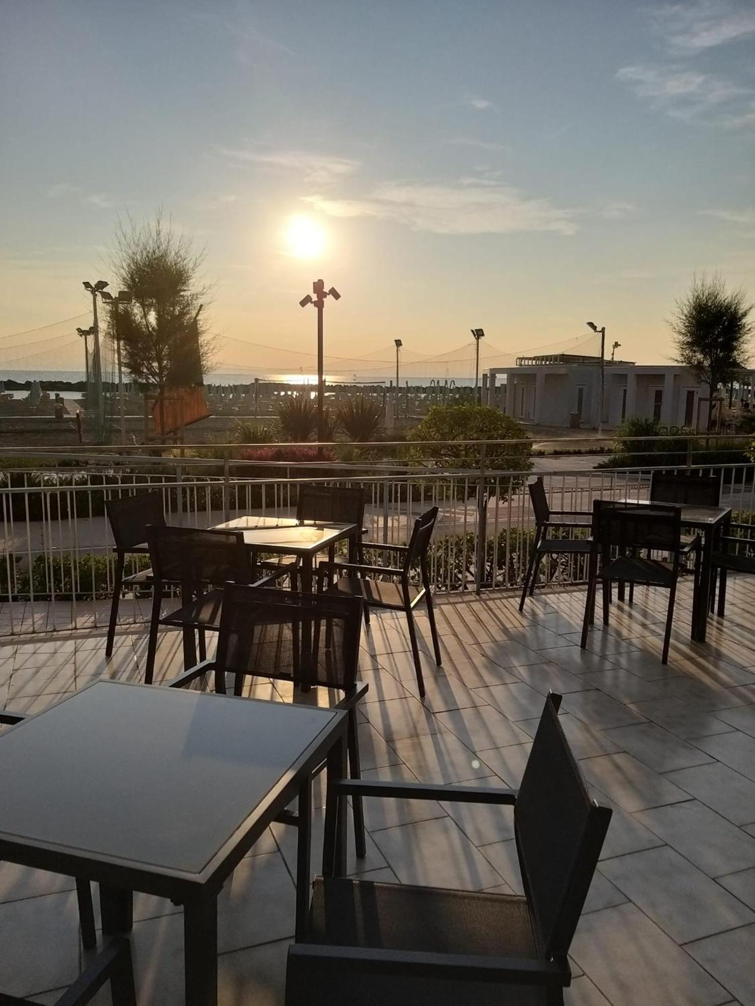 Hotel Ideal Rimini Luaran gambar