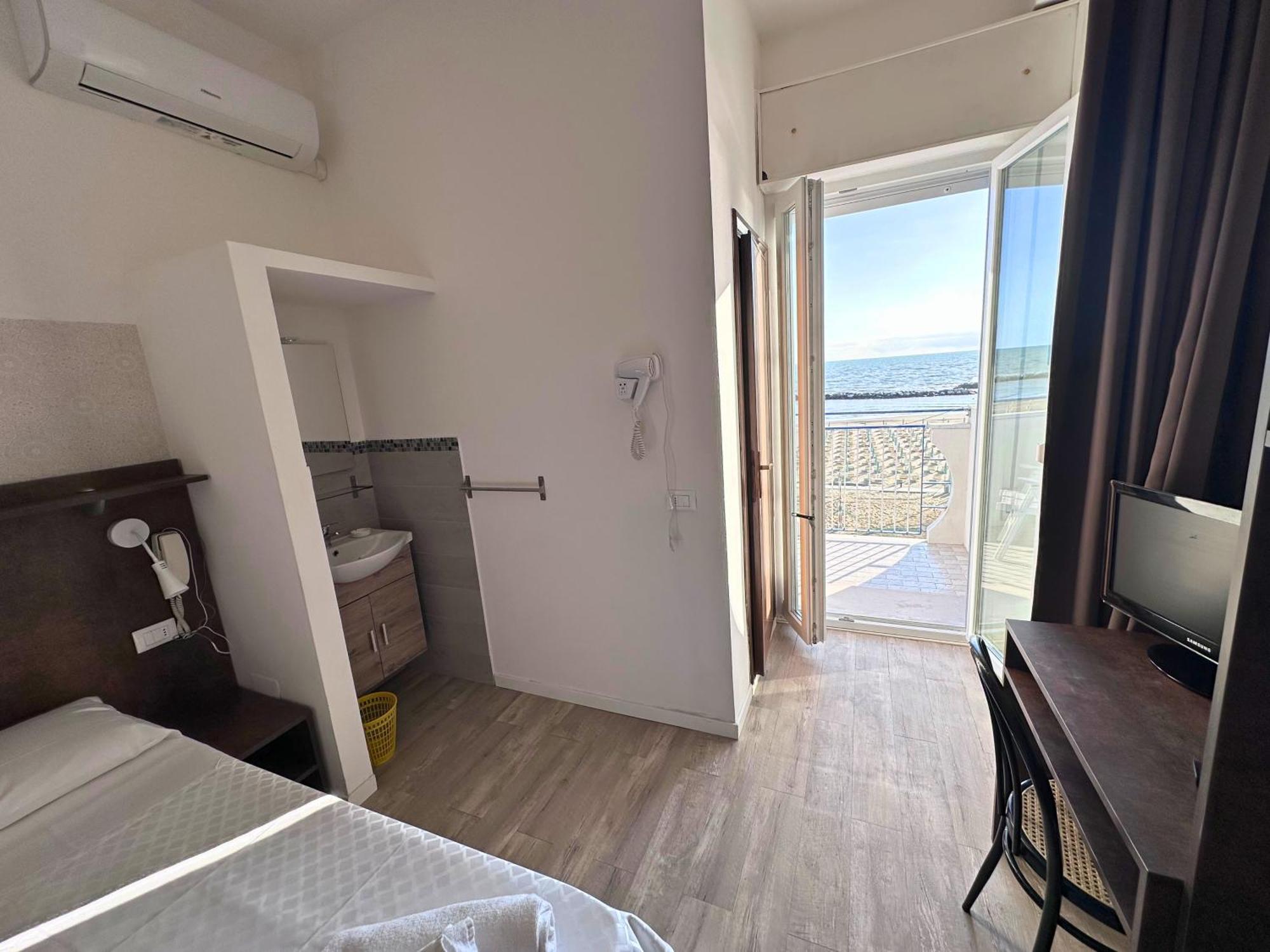 Hotel Ideal Rimini Luaran gambar